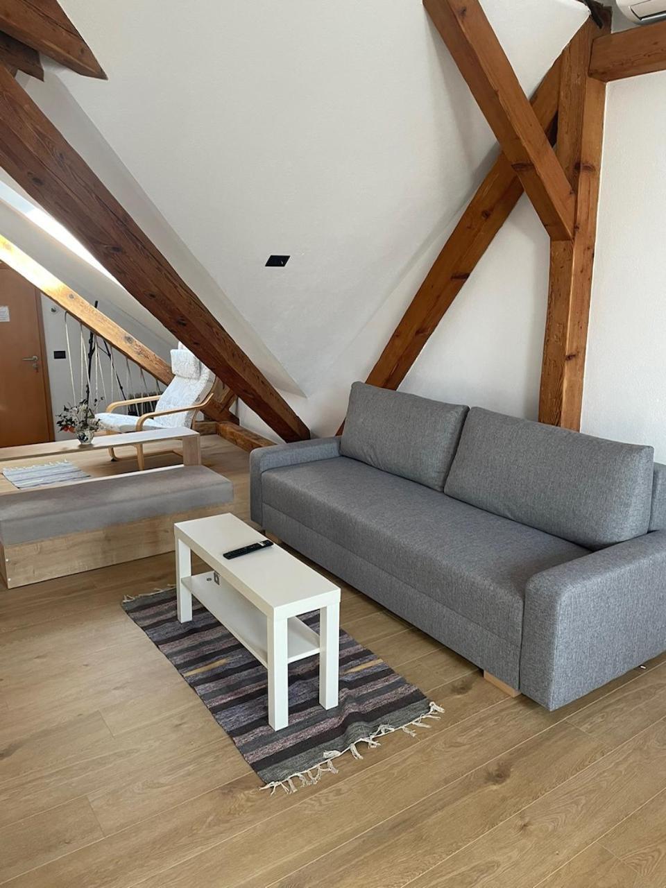 Residence 48 Beautiful Building Within Moments From The Old Town Of Braszów Zewnętrze zdjęcie